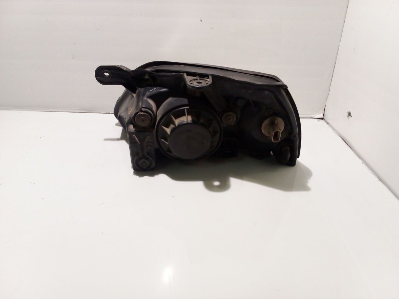 Recambio de faro derecho para kia rio i fastback (dc) 1.5 16v referencia OEM IAM 92102FD011  