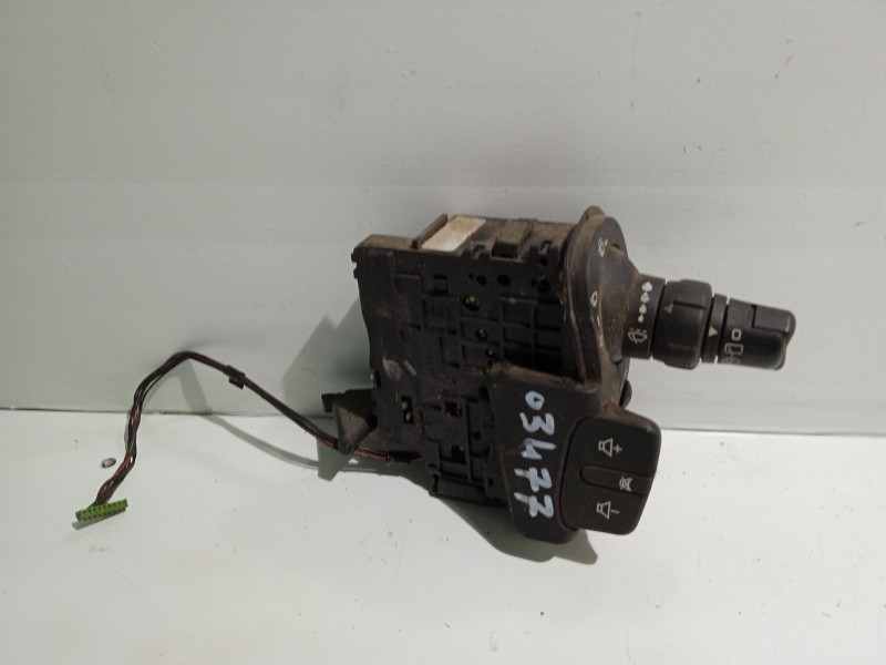 Recambio de mando limpia para renault scenic ii confort dynamique referencia OEM IAM 8200127728  