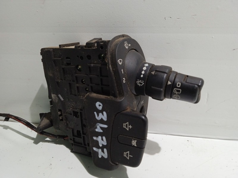 Recambio de mando limpia para renault scenic ii confort dynamique referencia OEM IAM 8200127728  