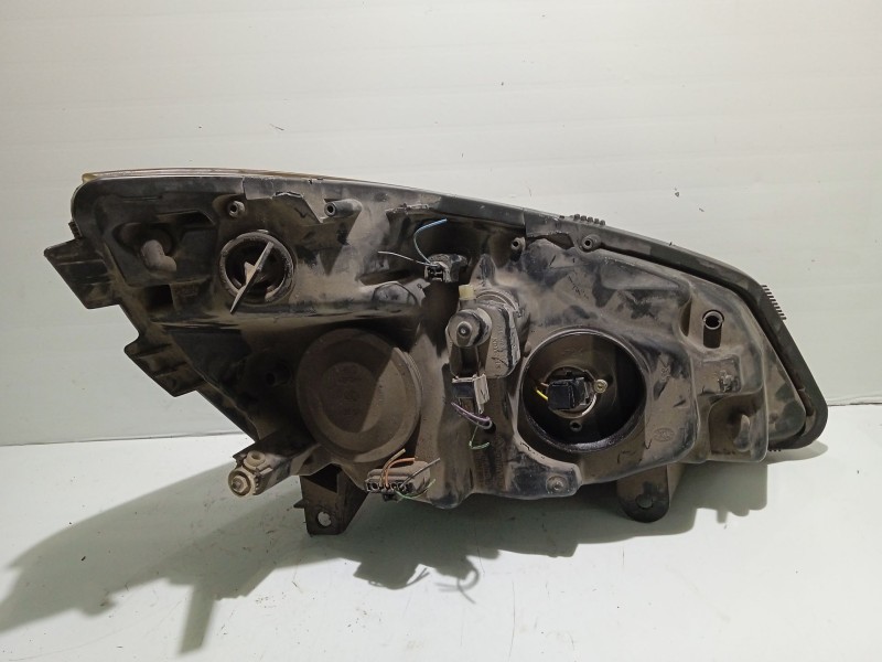 Recambio de faro izquierdo para renault scenic ii confort dynamique referencia OEM IAM 7701064132  