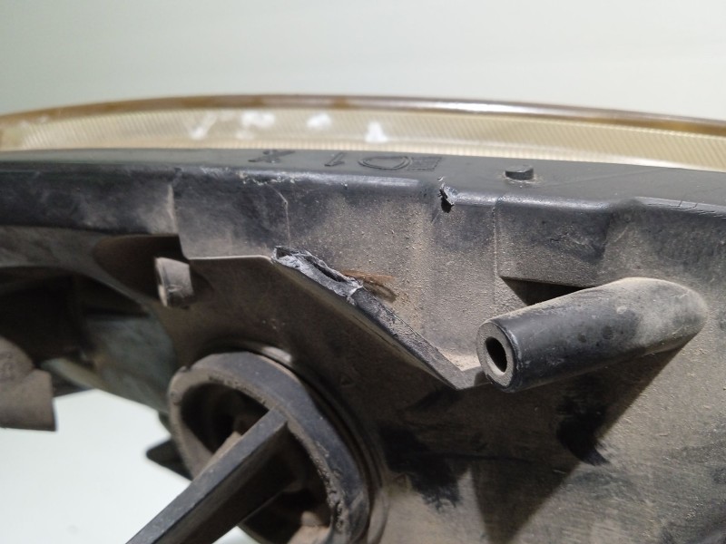 Recambio de faro izquierdo para renault scenic ii confort dynamique referencia OEM IAM 7701064132  