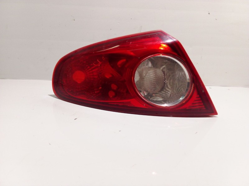 Recambio de piloto trasero izquierdo para chevrolet lacetti 2.0 diesel cat referencia OEM IAM 96387724  