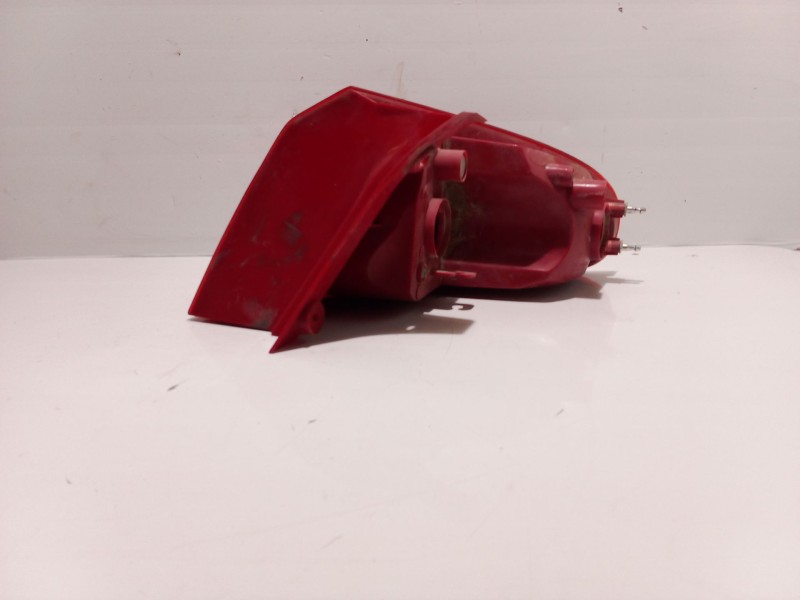 Recambio de piloto trasero izquierdo para chevrolet lacetti 2.0 diesel cat referencia OEM IAM 96387724  