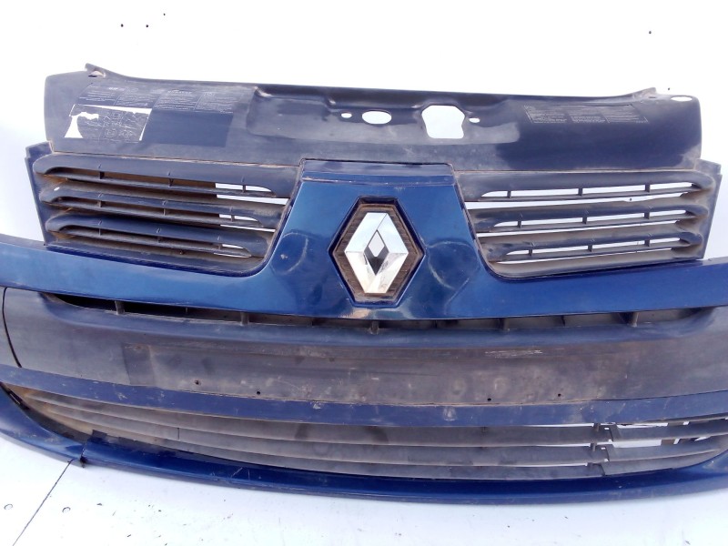 Recambio de paragolpes delantero para renault clio ii (bb_, cb_) 1.5 dci referencia OEM IAM 8200271896  