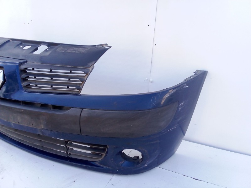 Recambio de paragolpes delantero para renault clio ii (bb_, cb_) 1.5 dci referencia OEM IAM 8200271896  