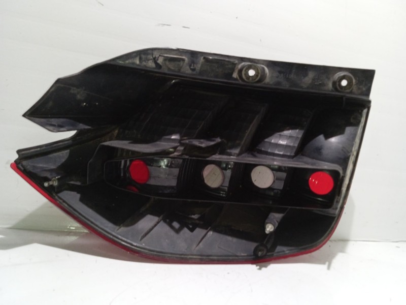 Recambio de piloto trasero izquierdo para renault scenic ii confort dynamique referencia OEM IAM 8200493374  