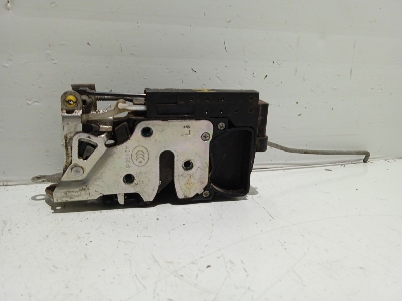 Recambio de cerradura puerta delantera derecha para chevrolet kalos 1.4 cat referencia OEM IAM A046818  