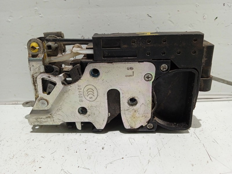 Recambio de cerradura puerta delantera derecha para chevrolet kalos 1.4 cat referencia OEM IAM A046818  