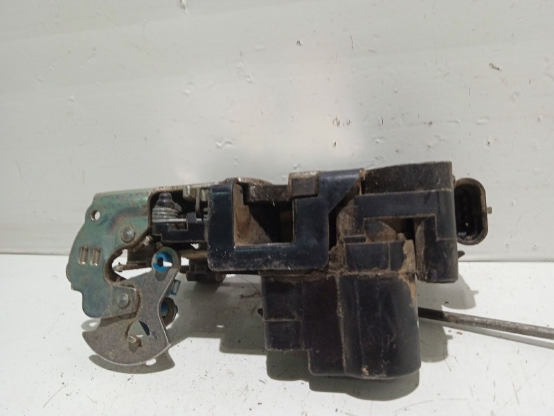 Recambio de cerradura puerta delantera derecha para chevrolet kalos 1.4 cat referencia OEM IAM A046818  