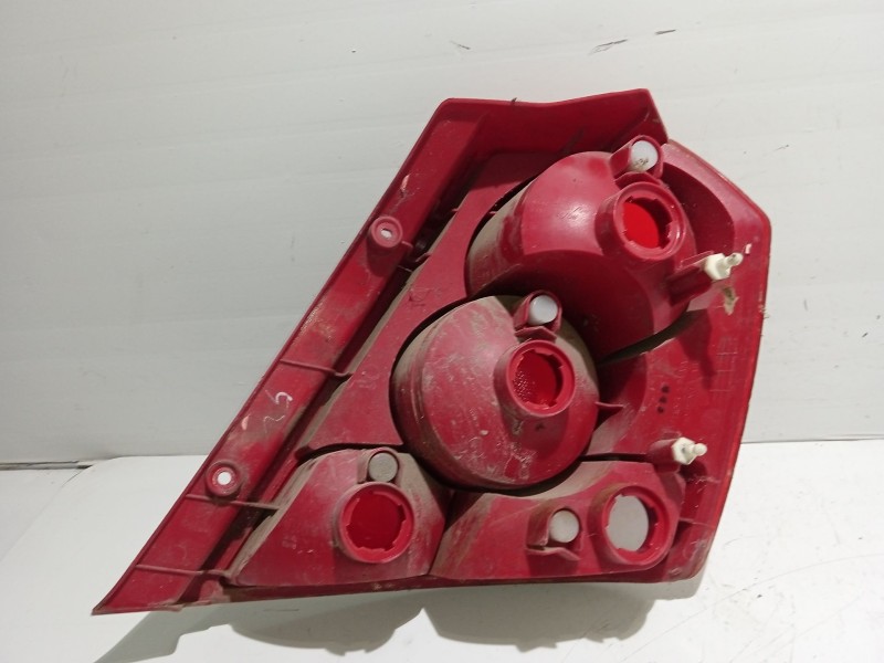 Recambio de piloto trasero izquierdo para chevrolet kalos 1.4 cat referencia OEM IAM 96540268  