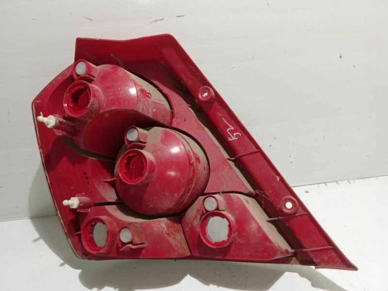 Recambio de piloto trasero derecho para chevrolet kalos 1.4 cat referencia OEM IAM 96540269  