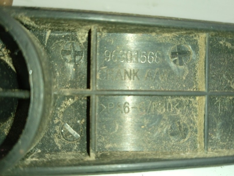 Recambio de maneta elevalunas trasera derecha para chevrolet kalos 1.4 cat referencia OEM IAM 96301568  