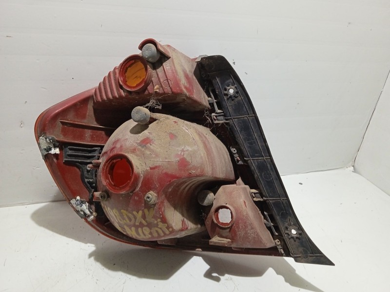 Recambio de piloto trasero derecho para hyundai accent ii (lc) 1.5 crdi referencia OEM IAM 9240225710  