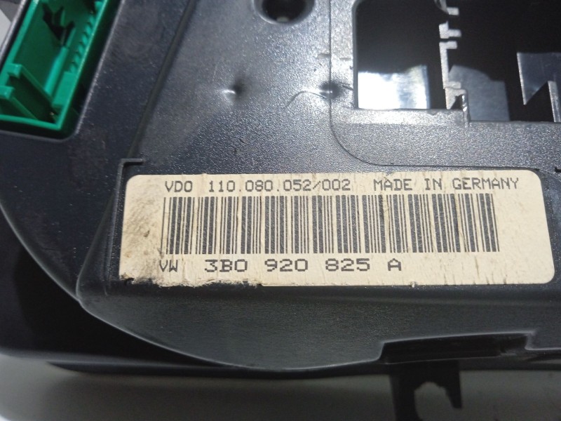 Recambio de cuadro instrumentos para volkswagen passat b5.5 (3b3) 1.9 tdi referencia OEM IAM 3B0920825A  