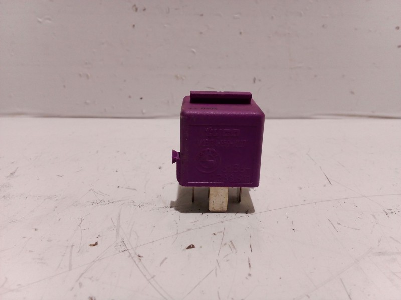 Recambio de rele para bmw x5 (e53) 3.0 d referencia OEM IAM 61361388911 V23134E59X107 TYCO