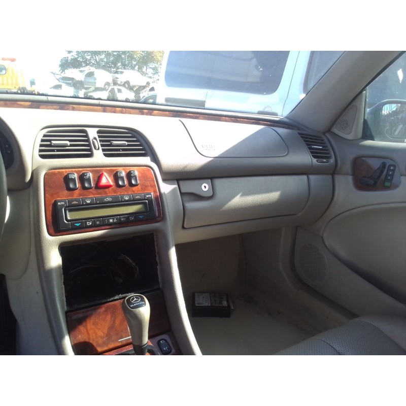 mercedes-benz clk (c208) del año 1997