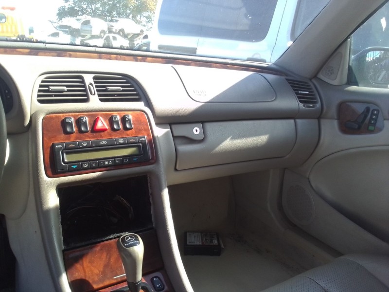 mercedes-benz clk (c208) del año 1997