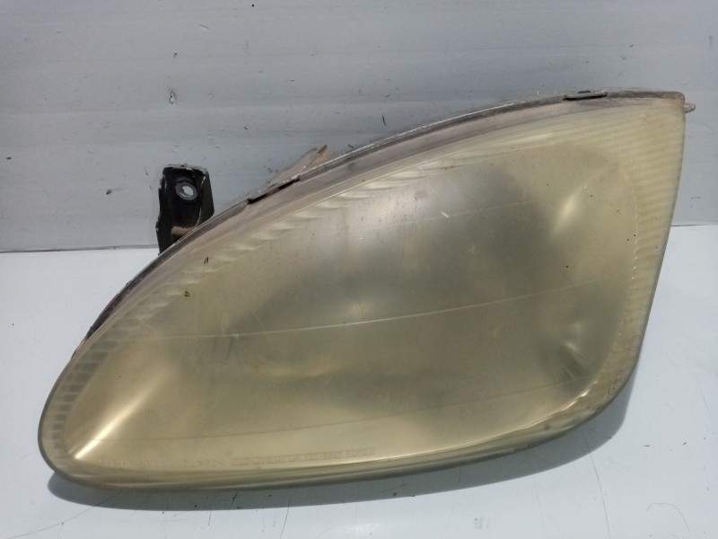 Recambio de faro izquierdo para hyundai lantra familiar (rd) referencia OEM IAM 9210329521  