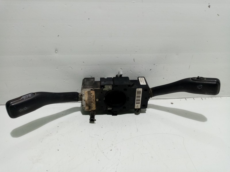 Recambio de mando multifuncion para volkswagen golf iv berlina (1j1) referencia OEM IAM 8L0953513  