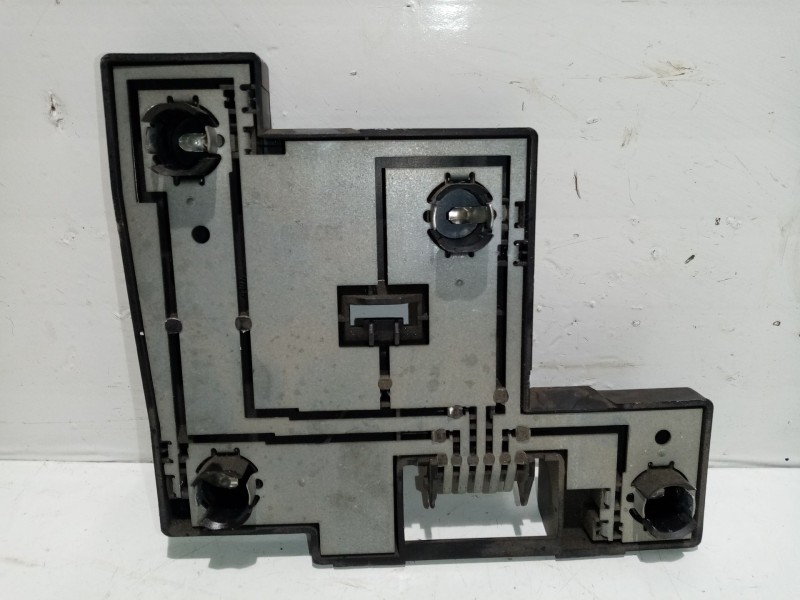 Recambio de portalamparas para ford fiesta berlina referencia OEM IAM   