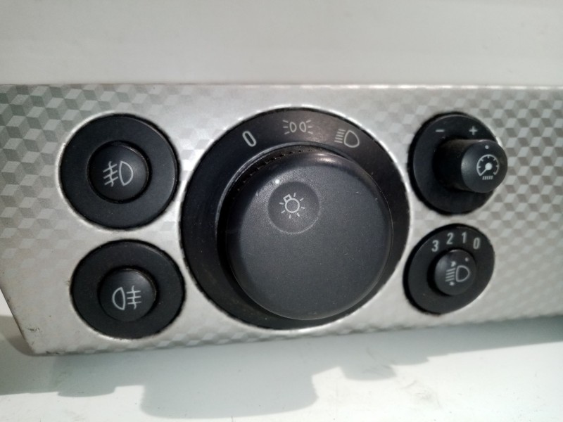 Recambio de mando luces para opel astra gtc 1.7 16v cdti referencia OEM IAM 13100128 LK04063010 