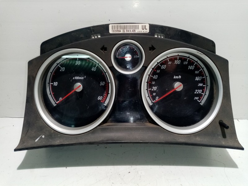 Recambio de cuadro instrumentos para opel astra gtc 1.7 16v cdti referencia OEM IAM 13230594  