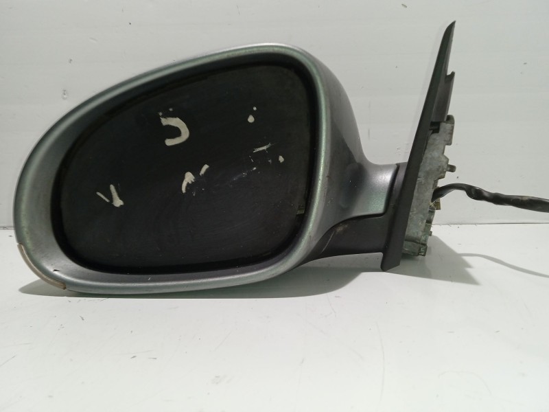 Recambio de retrovisor izquierdo para volkswagen passat berlina (3b3) 1.9 tdi referencia OEM IAM 3B0857933B  