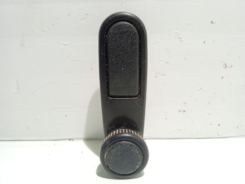 Recambio de maneta elevalunas delantera derecha para citroën berlingo referencia OEM IAM 92538509  