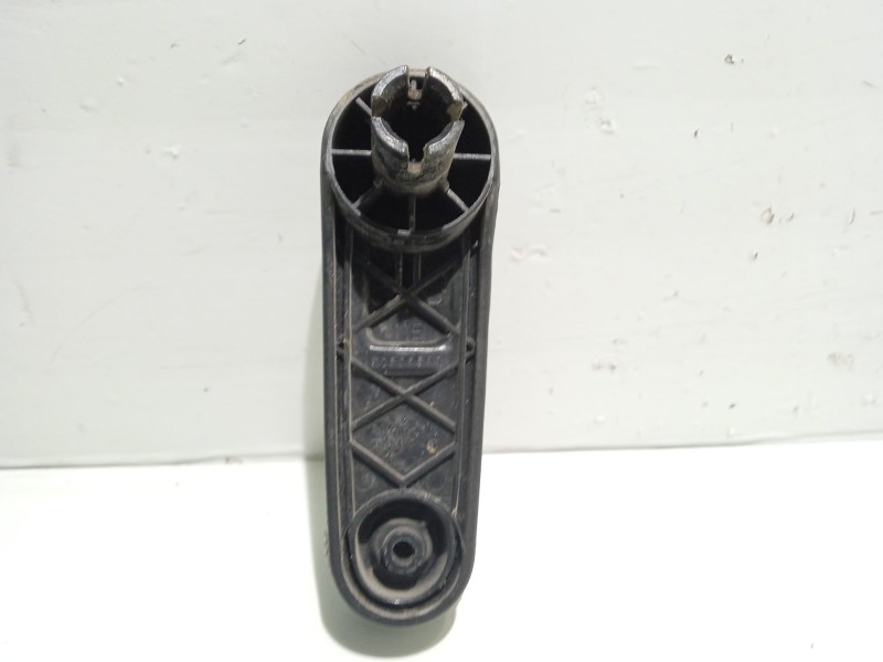 Recambio de maneta elevalunas delantera derecha para citroën berlingo referencia OEM IAM 92538509  