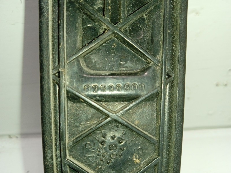 Recambio de maneta elevalunas delantera derecha para citroën berlingo referencia OEM IAM 92538509  