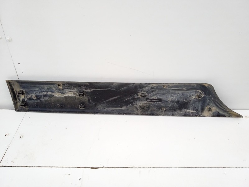 Recambio de moldura para citroën berlingo referencia OEM IAM 9619030377  