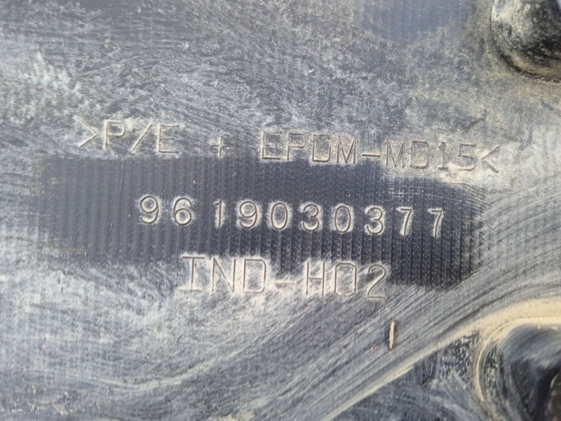 Recambio de moldura para citroën berlingo referencia OEM IAM 9619030377  