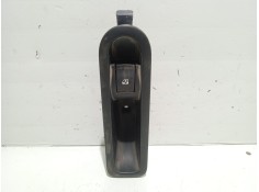 Recambio de mando elevalunas trasero izquierdo para renault scenic ii referencia OEM IAM 156013870  