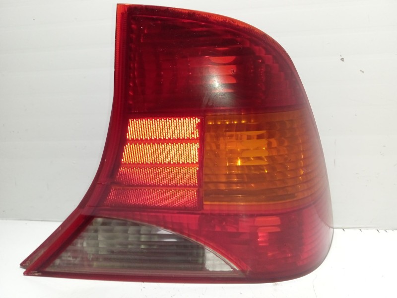 Recambio de piloto trasero derecho para ford focus i referencia OEM IAM 1150021  