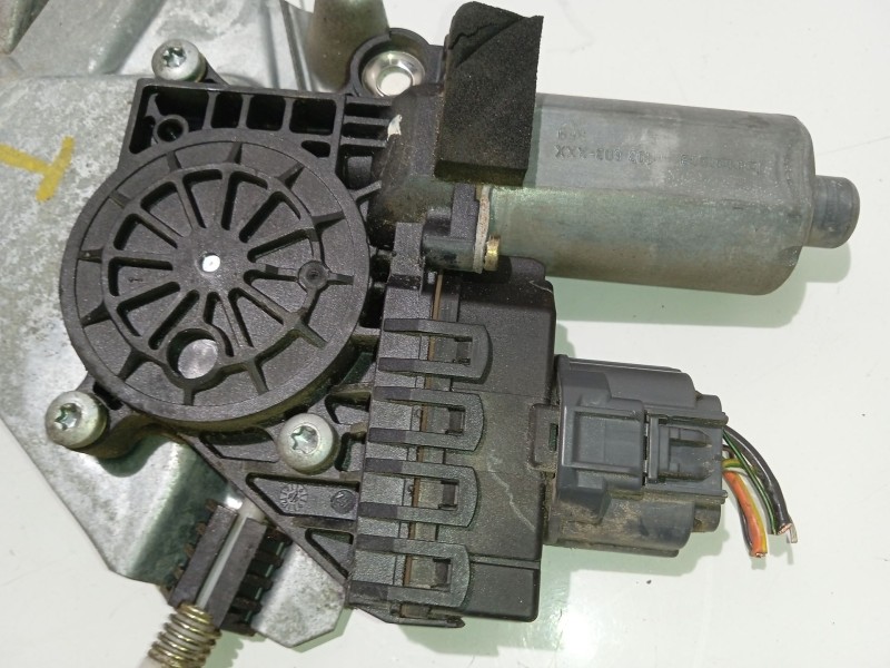 Recambio de motor elevalunas delantero izquierdo para ford focus i referencia OEM IAM 0130821756  