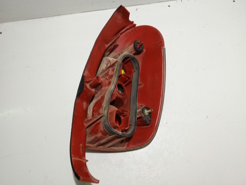 Recambio de piloto trasero izquierdo para peugeot 306 break 1.9 diesel referencia OEM IAM 6350J3   Recambio de piloto trasero izquierdo para peugeot 306 break 1.9 diesel referencia OEM IAM 6350J3