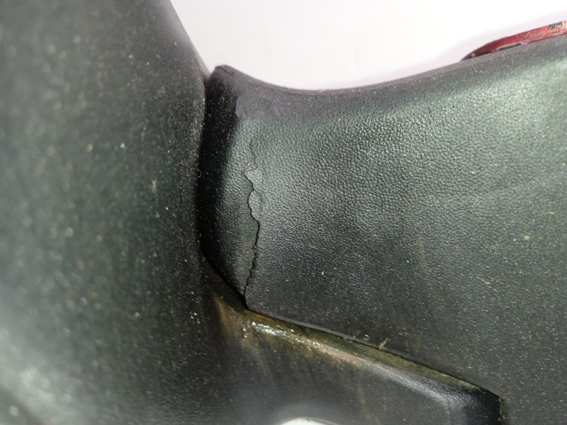 Recambio de retrovisor derecho para peugeot 306 break 1.9 diesel referencia OEM IAM 8149P8  