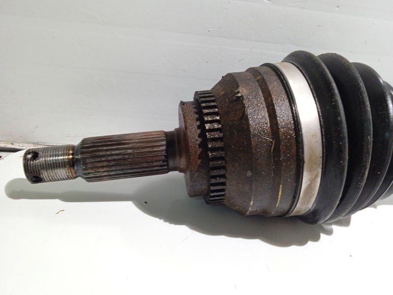 Recambio de transmision delantera derecha para hyundai elantra iii (xd) 2.0 crdi referencia OEM IAM 495002D611  