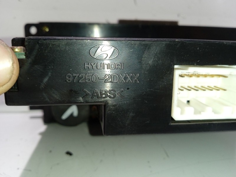 Recambio de mando climatizador para hyundai elantra iii (xd) 2.0 crdi referencia OEM IAM 972502DXXX  