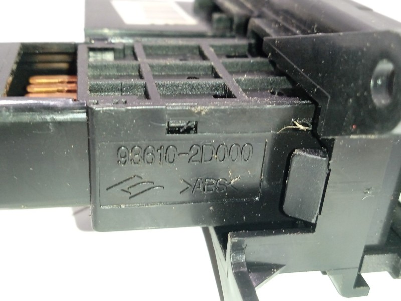 Recambio de interruptor para hyundai elantra iii (xd) 2.0 crdi referencia OEM IAM 936102D000  