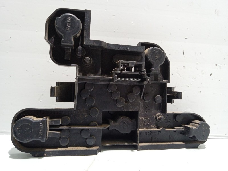 Recambio de portalamparas para renault megane i fase 2 berlina (ba0) 1.9 dti century referencia OEM IAM 7700428321  