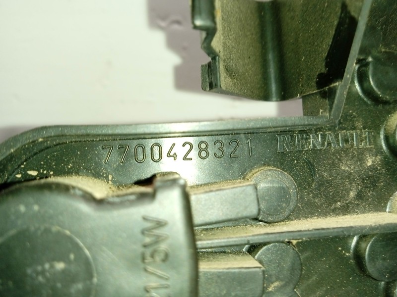 Recambio de portalamparas para renault megane i fase 2 berlina (ba0) 1.9 dti century referencia OEM IAM 7700428321  