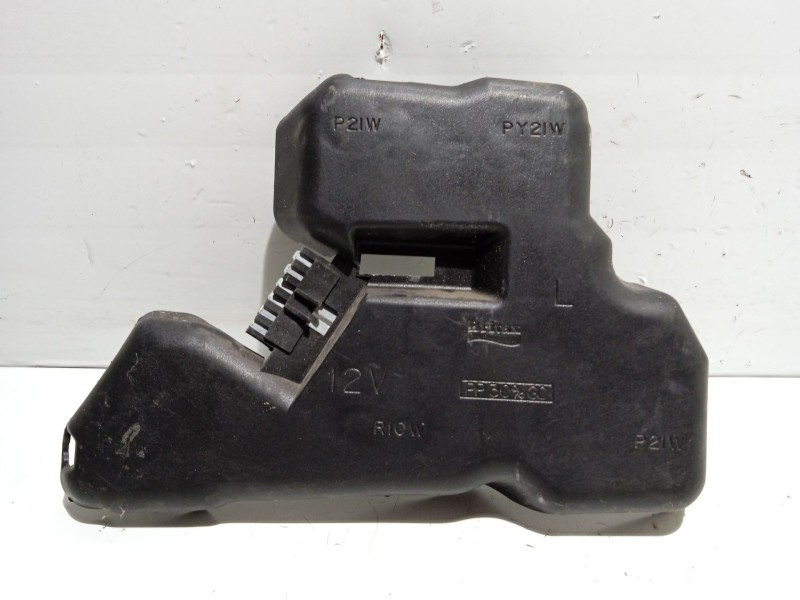 Recambio de portalamparas para mg serie 25 (rf) 1.4 16v cat referencia OEM IAM   