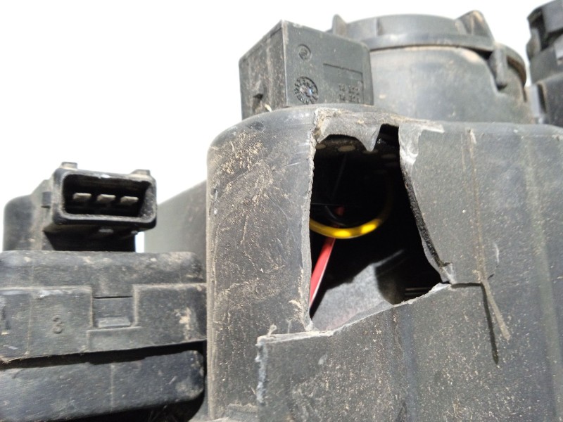 Recambio de faro derecho para mg serie 25 (rf) 1.4 16v cat referencia OEM IAM 89003770  