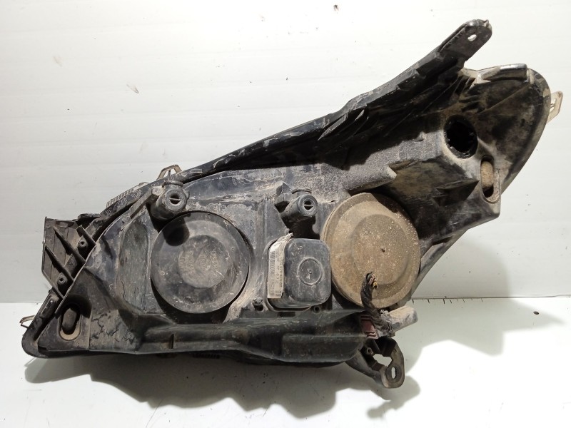 Recambio de faro derecho para opel astra gtc 1.7 16v cdti referencia OEM IAM 1EG27037002 24451033RH 