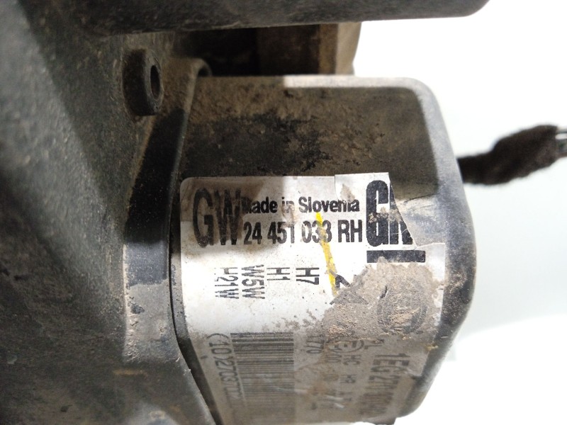 Recambio de faro derecho para opel astra gtc 1.7 16v cdti referencia OEM IAM 1EG27037002 24451033RH 