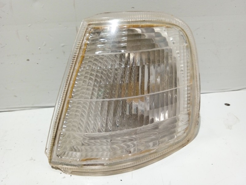 Recambio de piloto delantero izquierdo para peugeot 405 berlina 1.9 diesel referencia OEM IAM 630194  