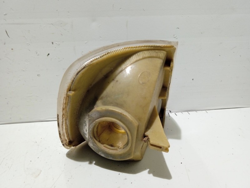 Recambio de piloto delantero izquierdo para peugeot 405 berlina 1.9 diesel referencia OEM IAM 630194  