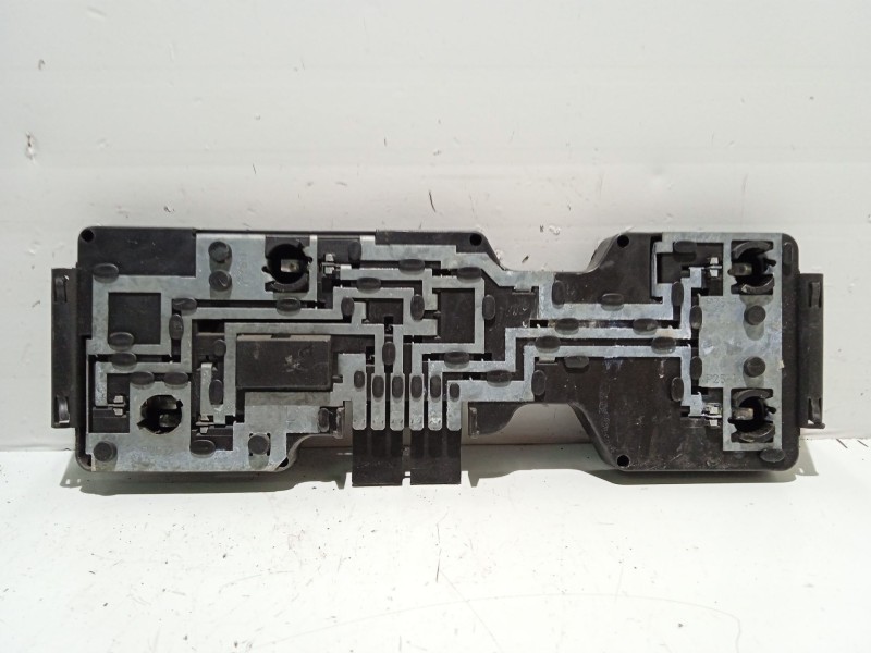 Recambio de portalamparas para volkswagen polo classic (86c, 80) 1.3 cat referencia OEM IAM 873945257  