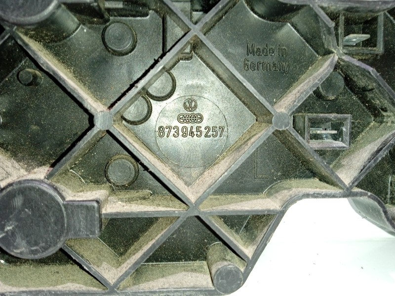 Recambio de portalamparas para volkswagen polo classic (86c, 80) 1.3 cat referencia OEM IAM 873945257  